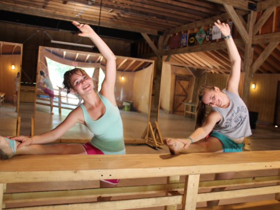 Two girls doing ballet
